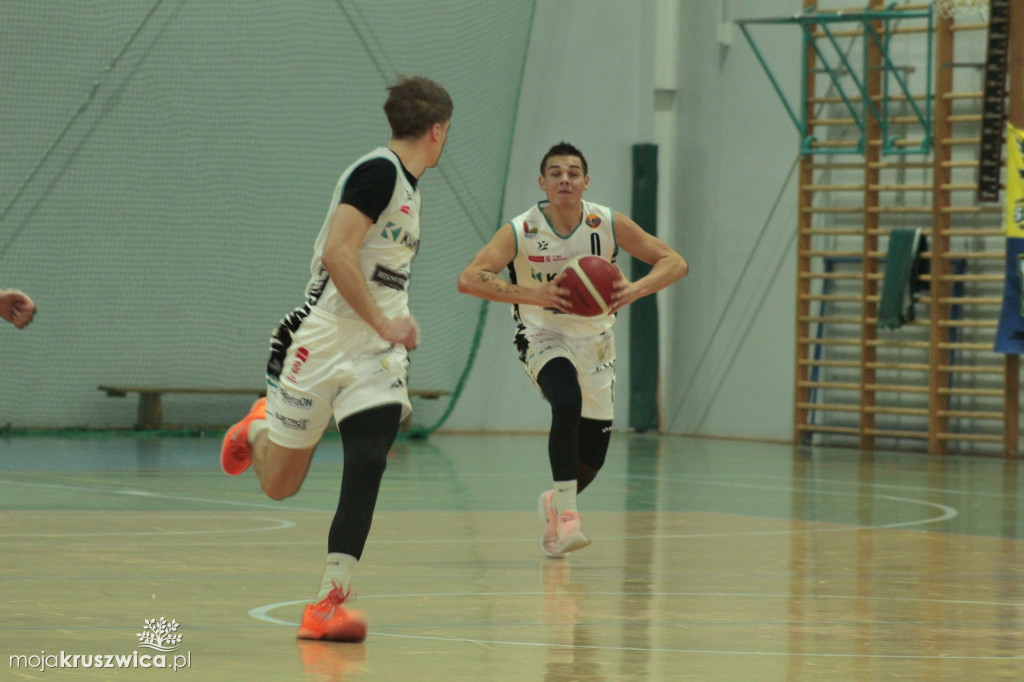 Zwycięstwo UKS Basket 2010 Kruszwica w niedzielnym spotkaniu [ZDJĘCIA]