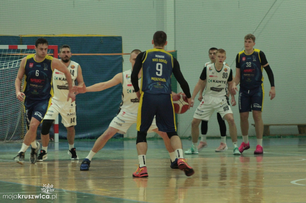 Zwycięstwo UKS Basket 2010 Kruszwica w niedzielnym spotkaniu [ZDJĘCIA]