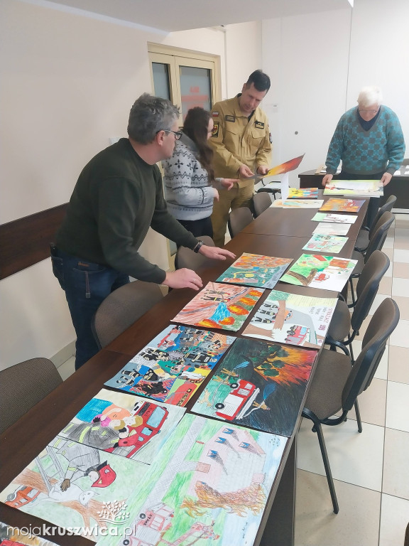 Jarosław Kaczmarek: Wpłynęło ponad 220 prac w konkursie pożarniczym [WYNIKI]