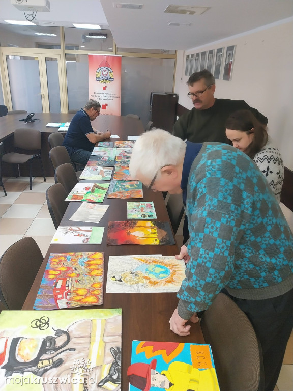 Jarosław Kaczmarek: Wpłynęło ponad 220 prac w konkursie pożarniczym [WYNIKI]