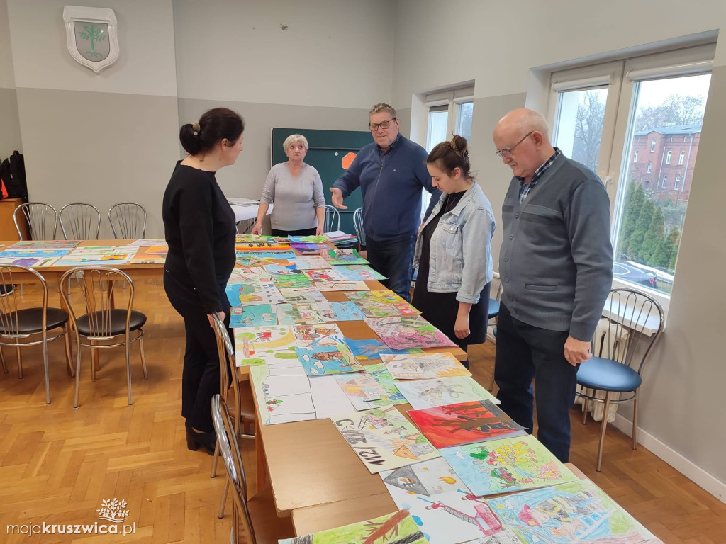 Jarosław Kaczmarek: Wpłynęło ponad 220 prac w konkursie pożarniczym [WYNIKI]