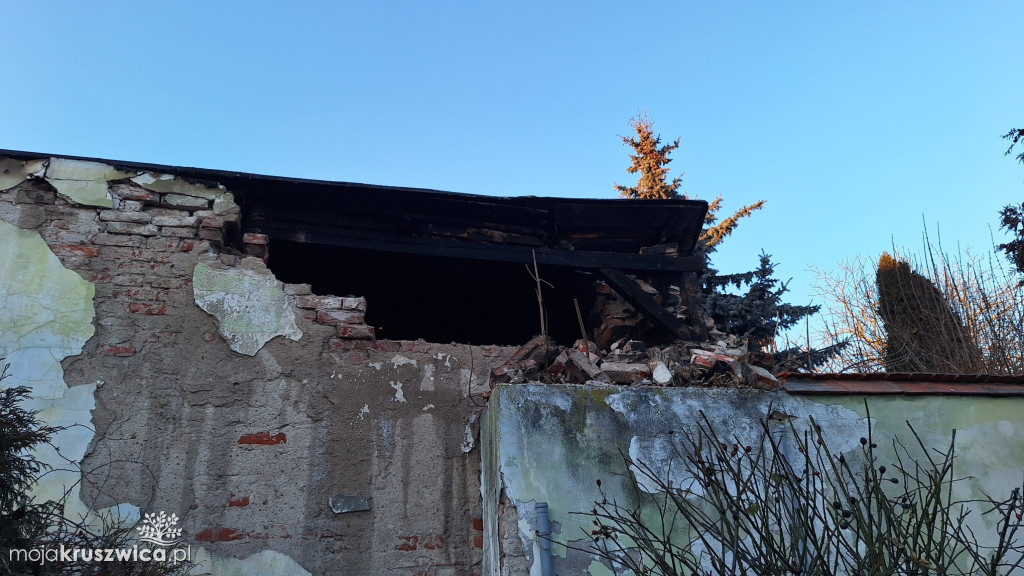 Pracowita interwencja dla strażaków. Pomagali mieszkańcy