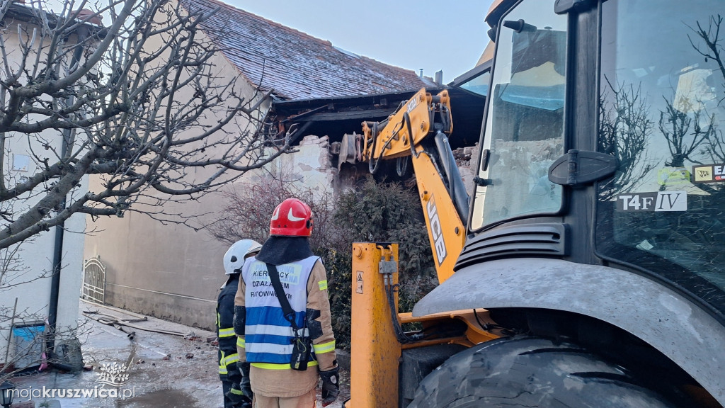 Pracowita interwencja dla strażaków. Pomagali mieszkańcy
