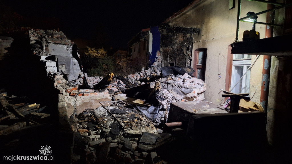 Pracowita interwencja dla strażaków. Pomagali mieszkańcy