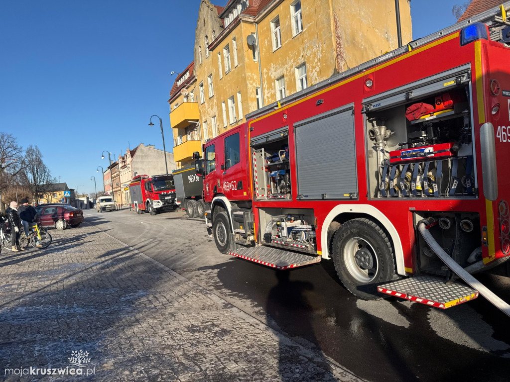 Pracowita interwencja dla strażaków. Pomagali mieszkańcy