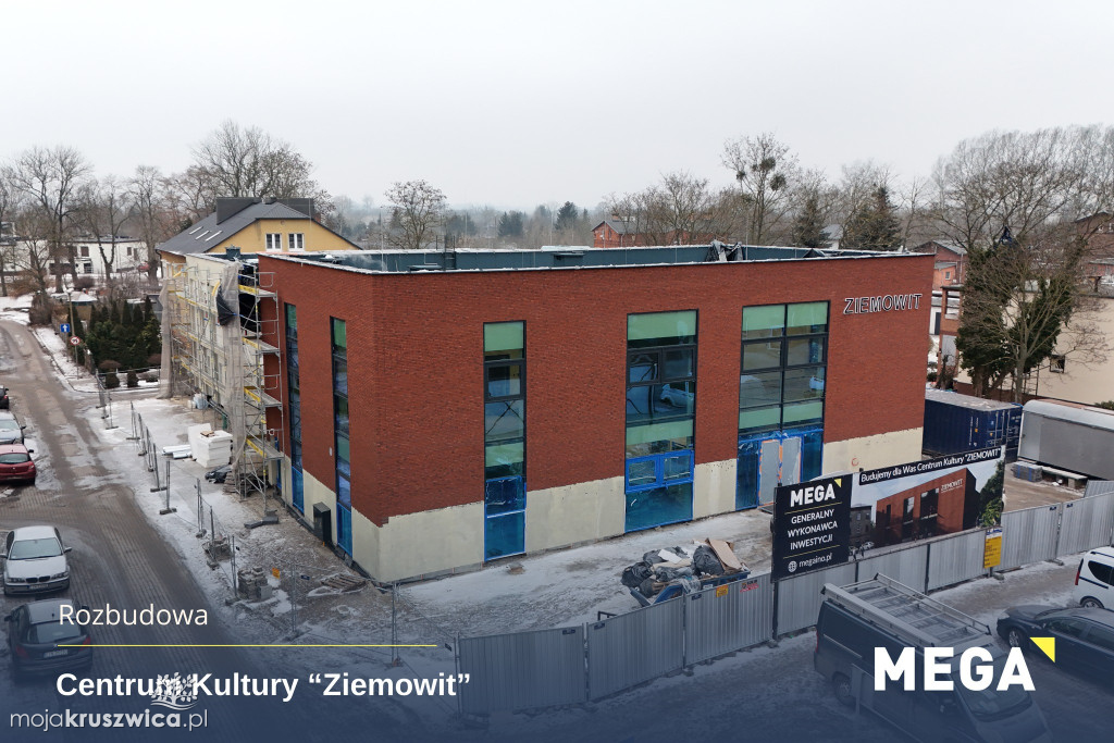 Prace wykończeniowe w nowym budynku CKiS \