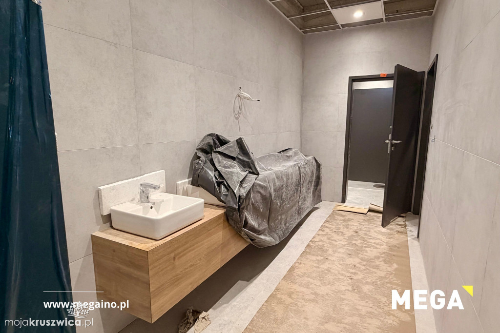 Prace wykończeniowe w nowym budynku CKiS \