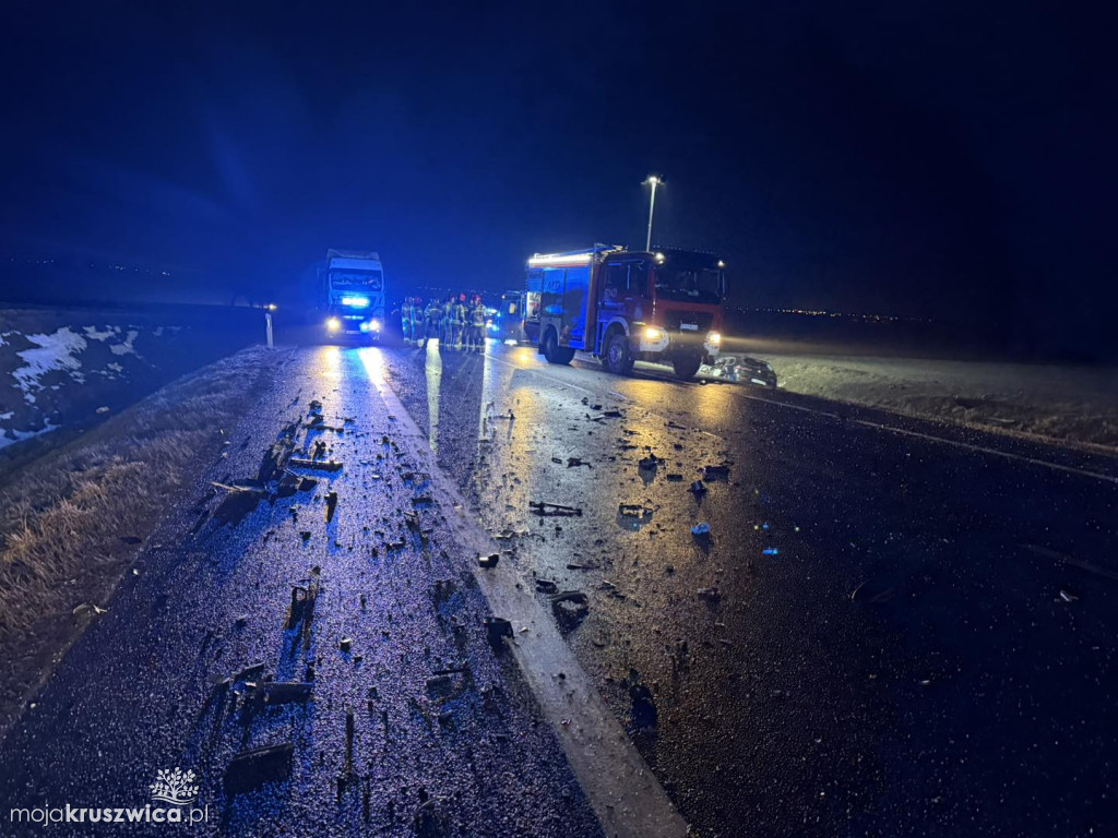 Tragiczny wypadek na DK nr 15. Zginęła kobieta. Ranny został mieszkaniec Kruszwicy