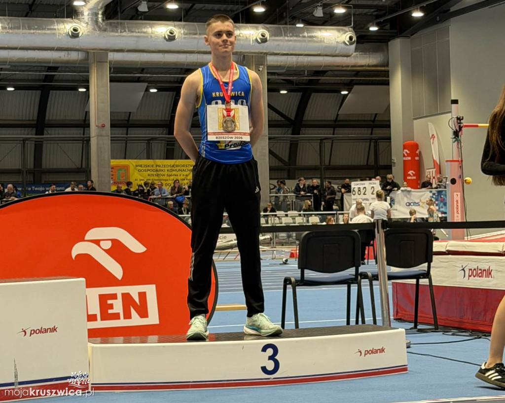 Lekkoatleci z powiatu rywalizowali w Halowych Mistrzostwach Polski