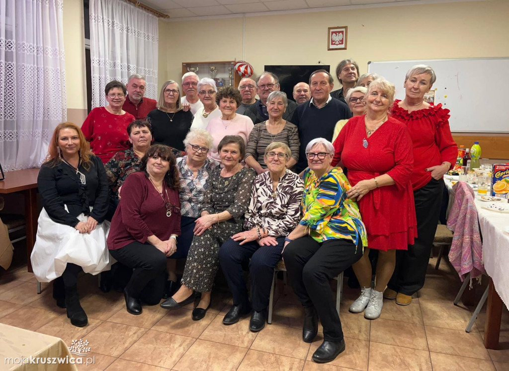 W poniedziałkowe popołudnie i wieczór odbyły się kolejne taneczne spotkania karnawołowe