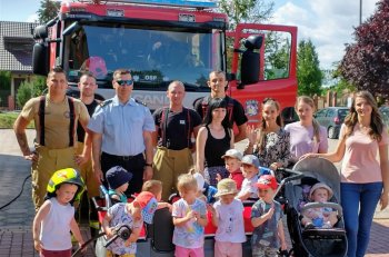 Żłobek Kruszwicy odwiedzili strażacy z Komendy Powiatowej w Inowrocławiu-2597