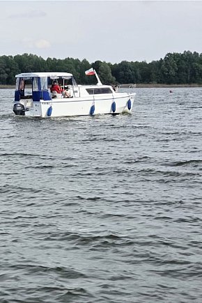 Podczas „Majówki” policjanci czuwali również na wodzie-5192
