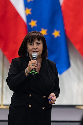 Rozmowy o oświacie z udziałem wiceminister oraz nauczycieli i dyrektorów szkół-5215