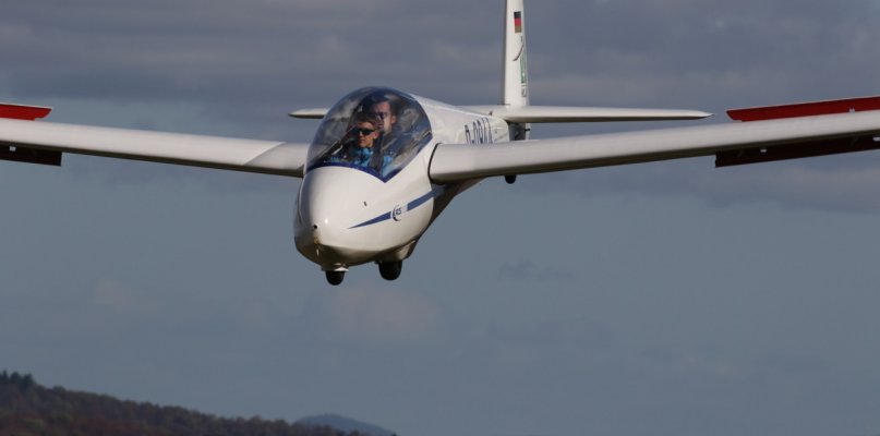 REGION: Szkolenie dla kandydatów na pilota szybowcowego i skoczka spadochronowego! - 31659