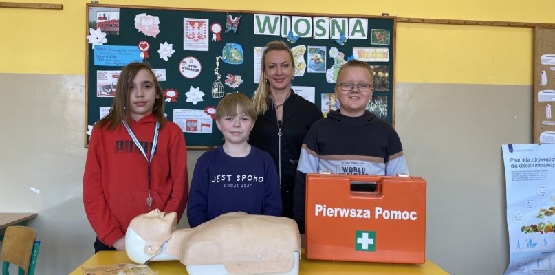 Uczniowie SP w Woli Wapowskiej finalistami Ogólnopolskiego Konkursu Ratujemy Życie - 31930