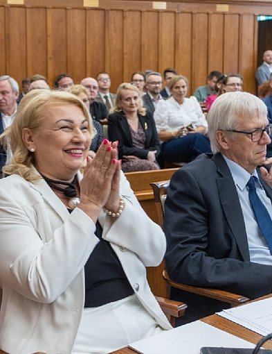 Elżbieta Piniewska ponownie przewodniczącą sejmiku województwa-32156