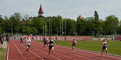 Reprezentanci szkół powiatu wzięli udział w Mistrzostwach w Lekkiej Atletyce-32534