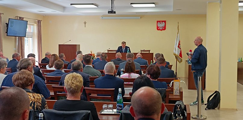 Sesja rady miejskiej w Kruszwicy. Tematami obwodnica, diety i wybory sołeckie - 32775