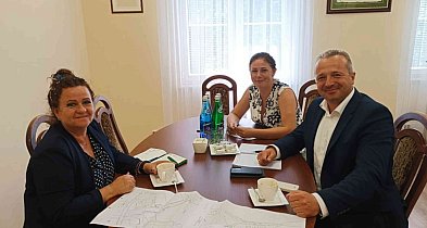 Burmistrz Kruszwicy spotkał się z przedstawicielem firmy Danone-32956