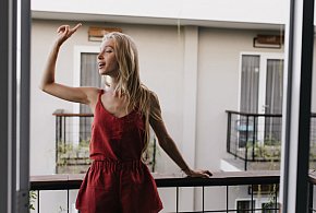 Na balkonie nie wszystko wolno. Te błędy mogą sporo kosztować-41776