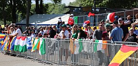 Międzynarodowy doping nad Gopłem. Kibice po obu stronac