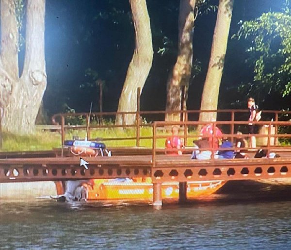 O krok od tragedii na Dzikiej Plaży. Znów skakano do wody z pomostu-43271