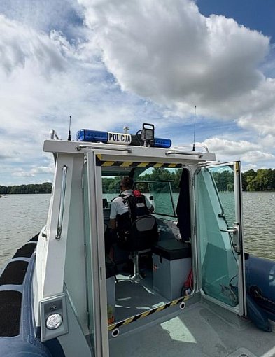 Kruszwiccy policjanci działali na wodzie-43587