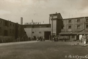 Narratorium Kruszwickie: Makowski i reklama – wino, które pisało wiersze.  -43665