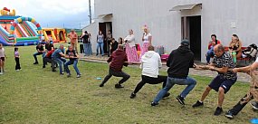 Piknik rodzinny w Ostrowie i Popowie: wspólna zabawa mi