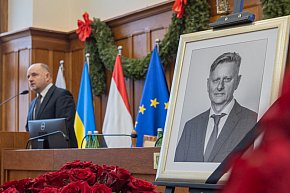 Sejmik i zarząd województwa pożegnali prof. Jacka Woźnego-6179