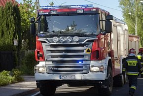 Wieczorna interwencja. Duża plama oleju od Bachorc do Kruszwicy-45843