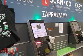 Gigant handlowy może opuścić kraj. Ma w Polsce 800 sklepów-45865
