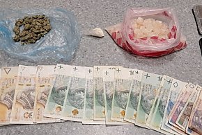 Areszt za chuligankę, groźby i narkotyki. Biegał z nożem po ulicy-47348