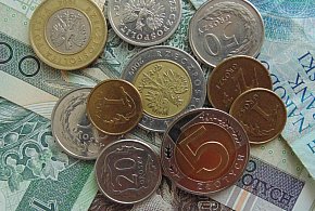 Nowe regulacje dla dorabiających. Od grudnia zmieniają się limity-47669