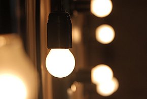 Rachunki za prąd pójdą w dół. Rząd usuwa opłatę doliczaną od lat-47844