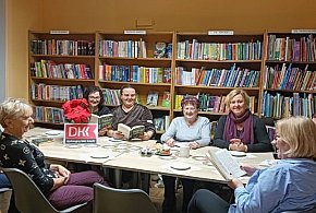 Świąteczne spotkanie Dyskusyjnego Klubu Książki w Chełmcach-48231