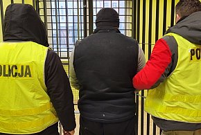 Znęcali się nad 33-letnim mężczyzną. Wcześniej go uprowadzili-48426