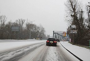 Poważne zagrożenie na drogach. Kierowcy często o tym zapominają-49294