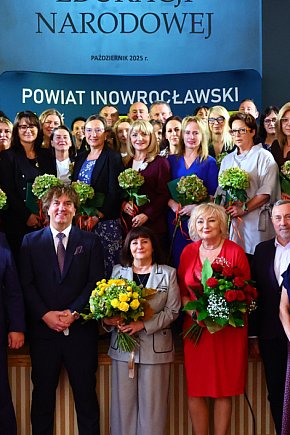Święto powiatowych nauczycieli. Wręczono nagrody [ZDJĘCIA]-5867