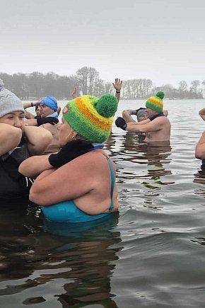 Andrzejkowe morsowanie Kruszwickiego Klubu Morsów-6060