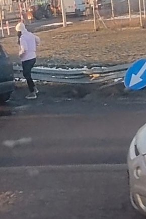 Z ostatniej chwili: Wypadek na rondzie w Kobylnikach. Trwa akcja służb-6248