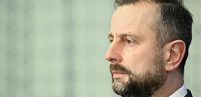 Szef MON: do Inowrocławia dotarły dwa kolejne śmigłowce Apache-46915