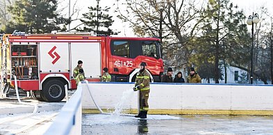 Ślizgawka? Nie tylko w Kruszwicy. Akcja "Bezpieczne lodowiska 2026"