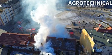 Pożar sklepu w Kruszwicy. Zobacz nagranie z drona [VIDEO]