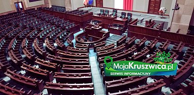 Sondaż dla wp.pl: KO 32,5 proc., PiS 22,7 proc., Konfederacja 13 proc.