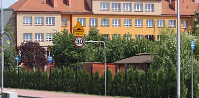 Dyrekcja SP nr 2 w Kruszwicy odpowiada na zarzuty w sprawie edukacji i domofonu-46437