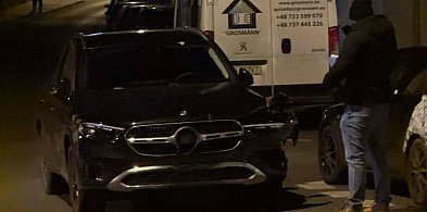 36-latek z użyciem noża i gazu ukradł auto i rozbił je na Rybackiej [SZCZEGÓŁY]-48520