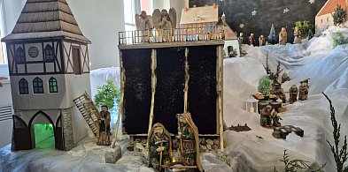 Piękna szopka świąteczna czeka na mieszkańców w Szymborzu-48664