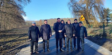 Zakończono odbiór przebudowy drogi gminnej w Mietlicy-48775