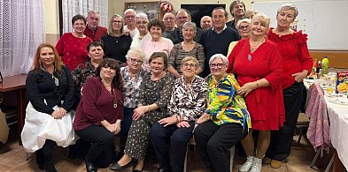 W poniedziałkowe popołudnie i wieczór odbyły się kolejne taneczne spotkania